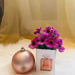 ✨ Mini Chanel Flower Bouquet 💐 - one of a kind.